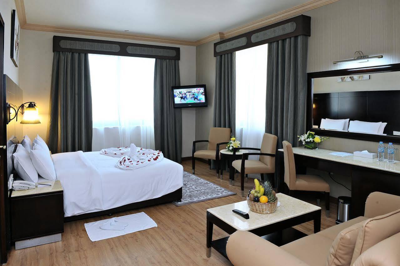 Signature Inn Al Riqqa Dubai Exterior foto